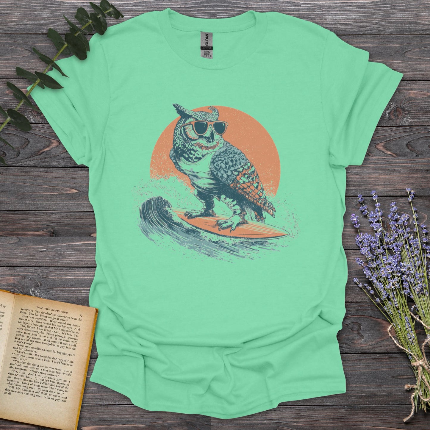 Surf Owl T-Shirt | Comfort Colors® 1717 Mint