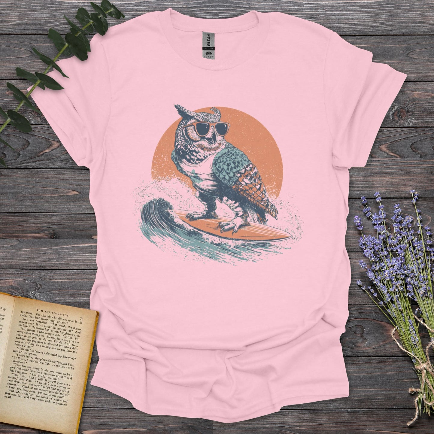 Surf Owl T-Shirt | Comfort Colors® 1717 Light Pink